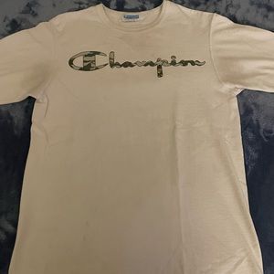 Champion Men’s Medium Tee